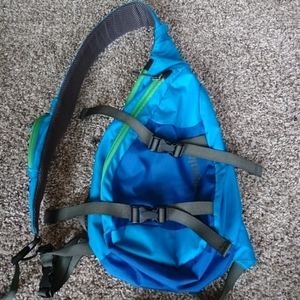 Patagonia atom sling bag